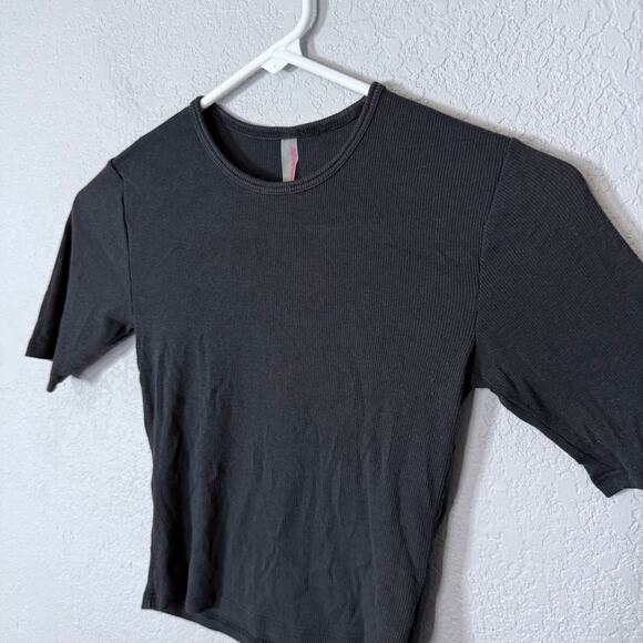 Commando Butter Short Sleeve Crewneck Crop Tee Small - Picture 3 of 5